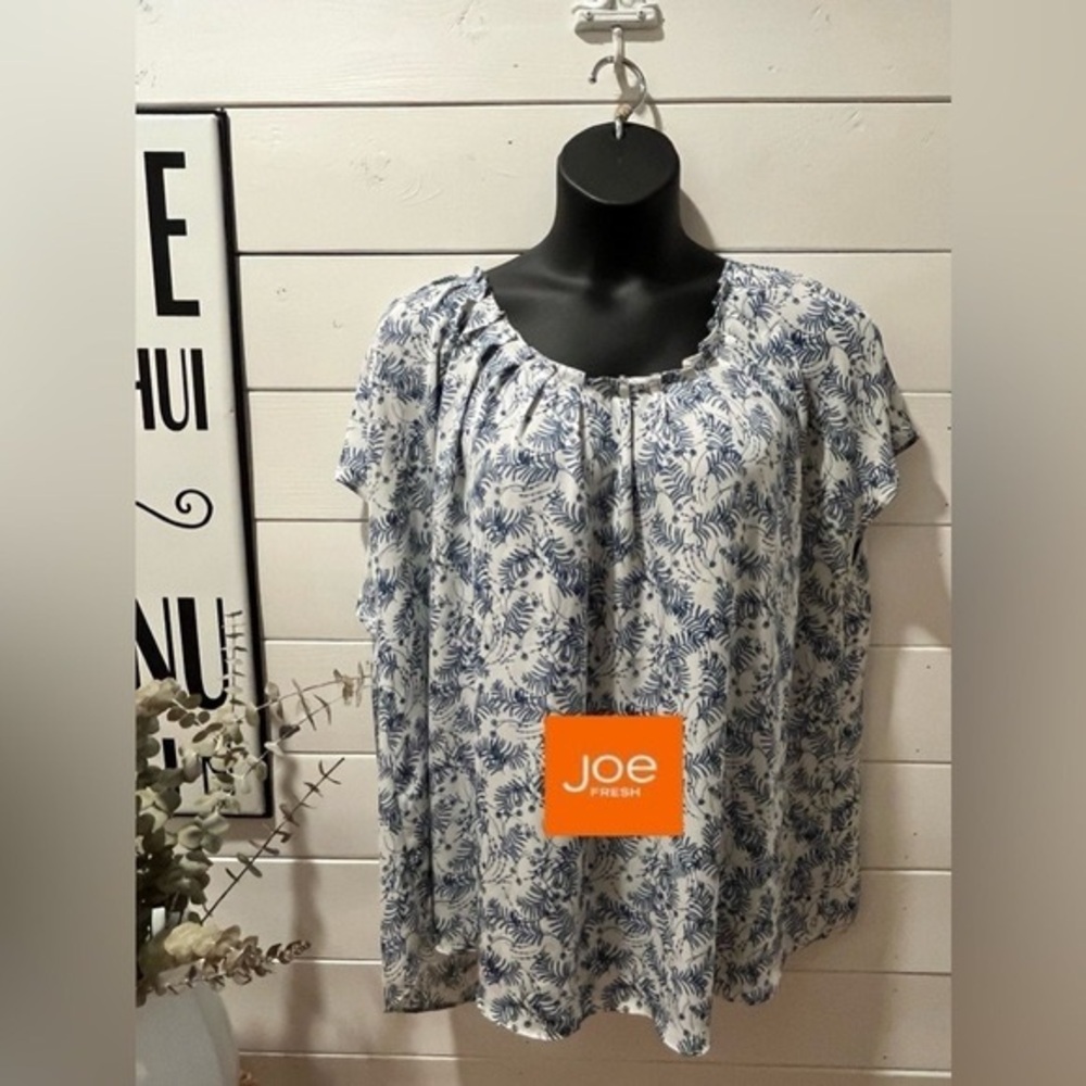 Joe Fresh white & blue Floral patterns blouse size 3x
